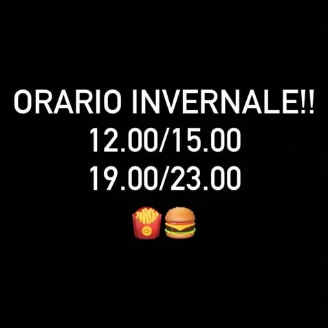 Post di Roby's Burger su Instagram del 17 settembre 2026: l'orario invernale, 12:00–15:00 e 19:00–23:00